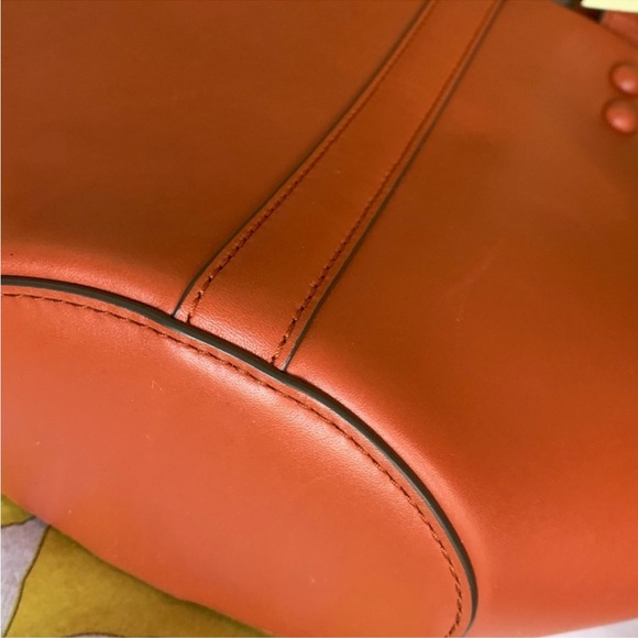 Tory Burch women bag purse EMERSON
MINI BUCKET
BAG - Picture 5 of 14